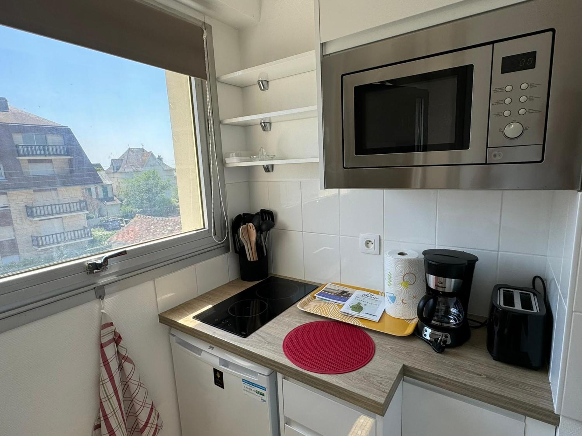Studio Central A Cabourg Avec Balcon, Wifi Gratuit & Parking - Fr-1-487-372 Exterior foto