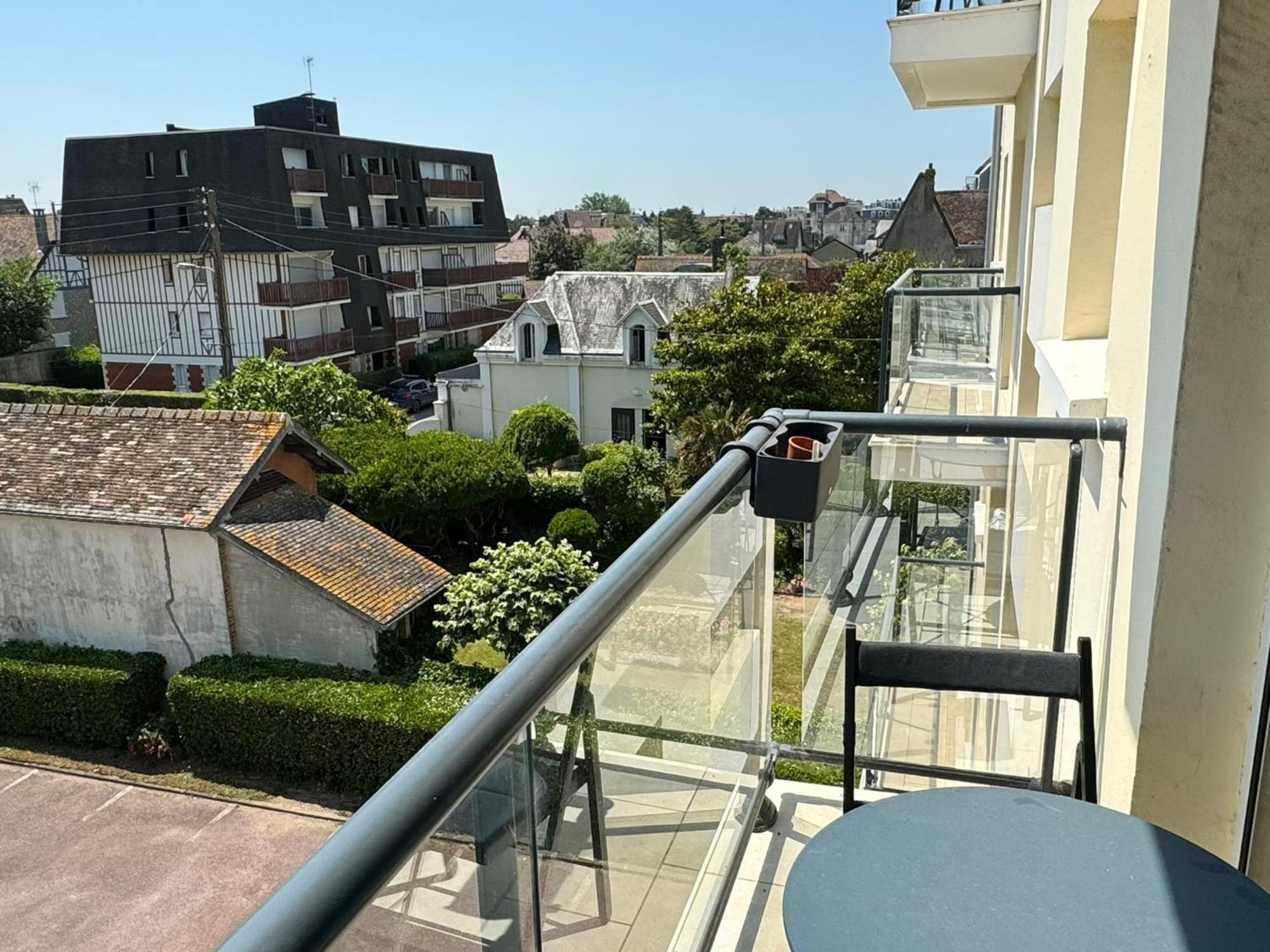 Studio Central A Cabourg Avec Balcon, Wifi Gratuit & Parking - Fr-1-487-372 Exterior foto